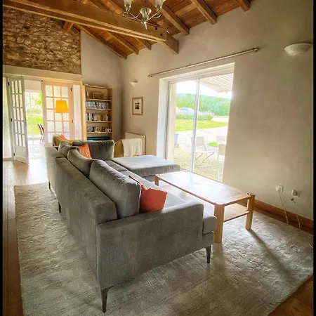 펜션 La Grange Charentaise Rouzède